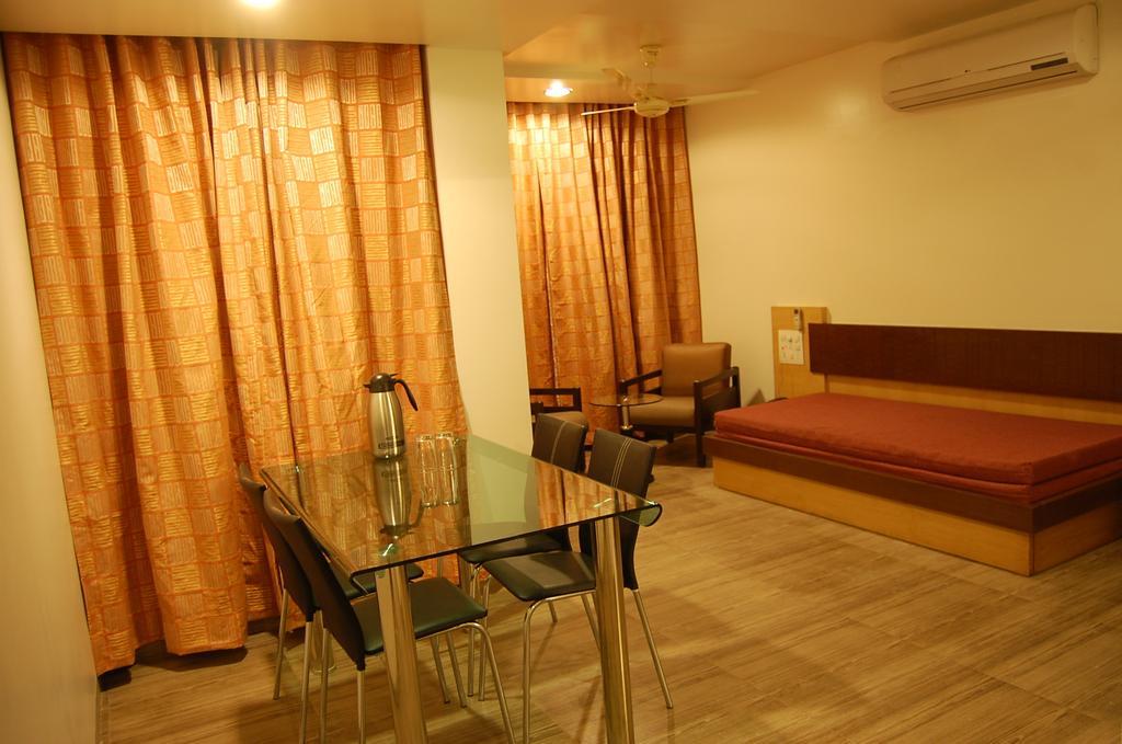 Hotel Bhagyalaxmi Shirdi Værelse billede